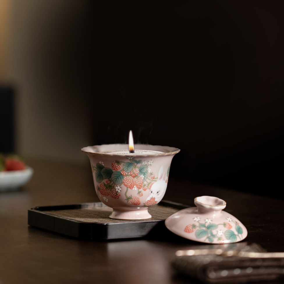 Strawberry Rabbit Incense Burner - Perfect for Gaiwan Tea Sets and Aromatherapy - HeritEdge｜Cultural Craft Gifts Boutique