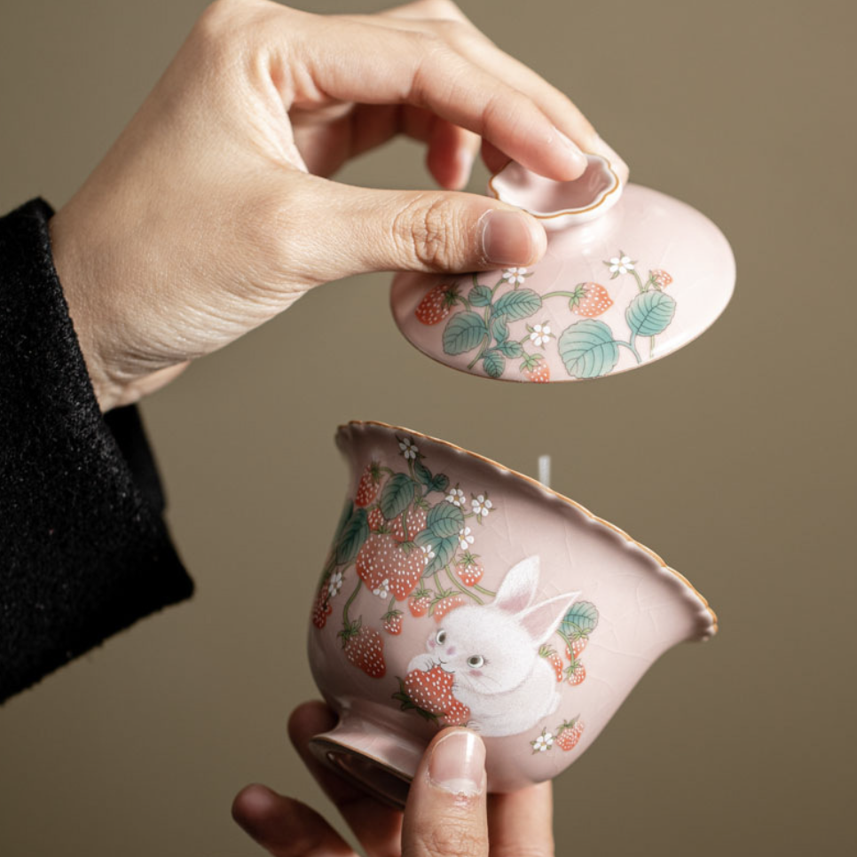 Strawberry Rabbit Incense Burner - Perfect for Gaiwan Tea Sets and Aromatherapy - HeritEdge｜Cultural Craft Gifts Boutique